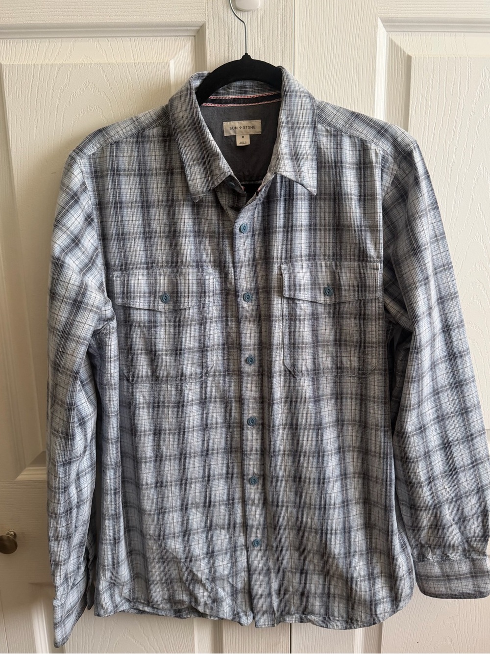 5 for $25! Stone & Shore Men's Light Gray Plaid Button-Down Shirt